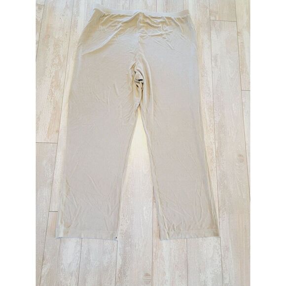 Chico's Travelers 3P Tan Beige Pants Pull On Straight Slinky *Has Burn On Leg* - Picture 2 of 7